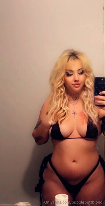 bubblebuttblondi Nahé Úniky OnlyFans Fotka 18