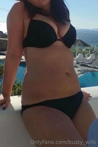 busty_wife