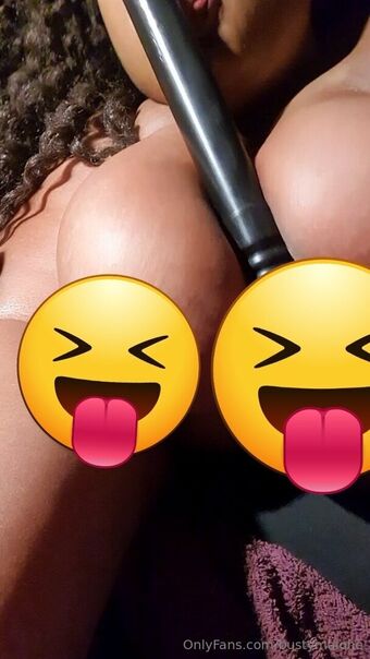 bustymalone Nahé Úniky OnlyFans Fotka 34