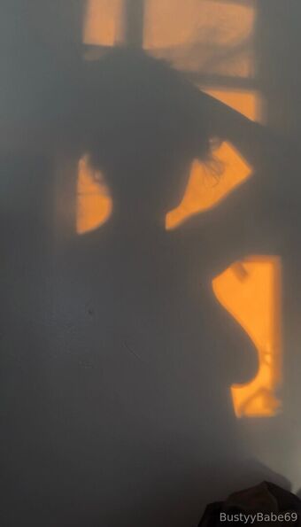 bustyybabe69 Nahé Úniky OnlyFans Fotka 4