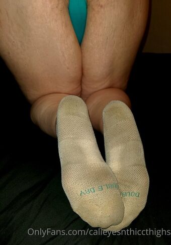 calieyesnthiccthighs