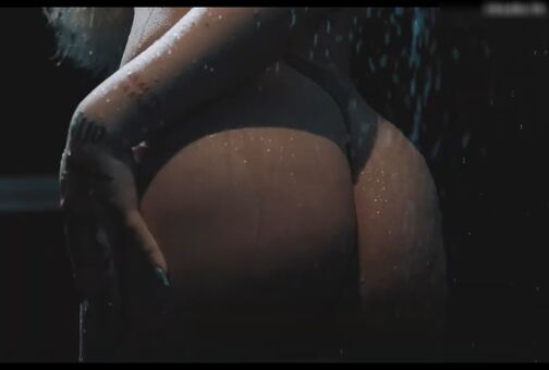 CalistaValeska / blondiwithabody