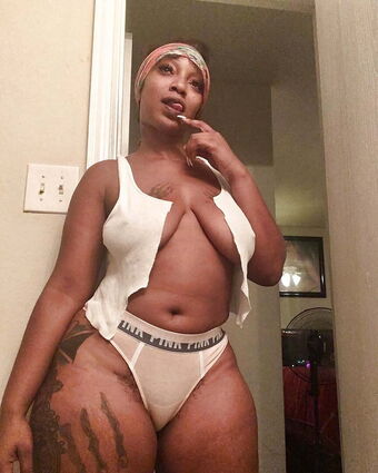 Candie Foxx Nahé Úniky OnlyFans Fotka 8