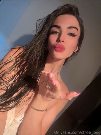 chloe_long