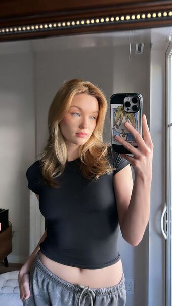 Chloe Rose Robertson