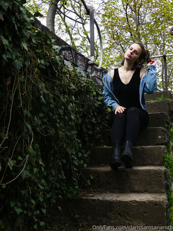 clarissarosanaroth