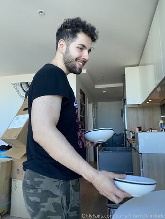 curly.brown.hairdude