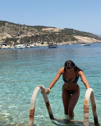 Danielle Metz Nahé Úniky OnlyFans Fotka 5