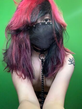 Daramgar Nahé Úniky OnlyFans Fotka 12