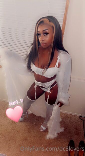 dc3lovers Nahé Úniky OnlyFans Fotka 1