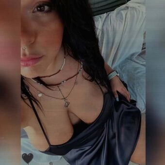 Debsy Nahé Úniky OnlyFans Fotka 8