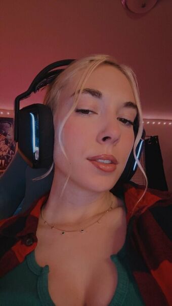DefNotDes Nahé Úniky OnlyFans Fotka 20