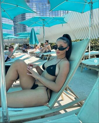 Delaney Nahé Úniky OnlyFans Fotka 4