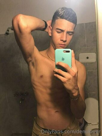 denulover Nahé Úniky OnlyFans Fotka 9