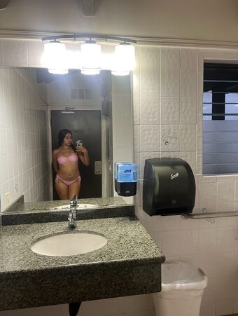 Destoosmiiley Nahé Úniky OnlyFans Fotka 10