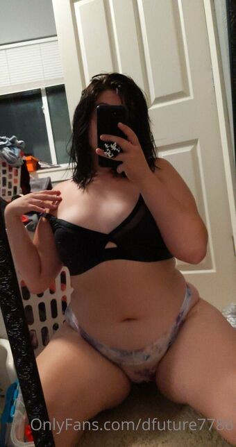 dfuture7786 Nahé Úniky OnlyFans Fotka 1