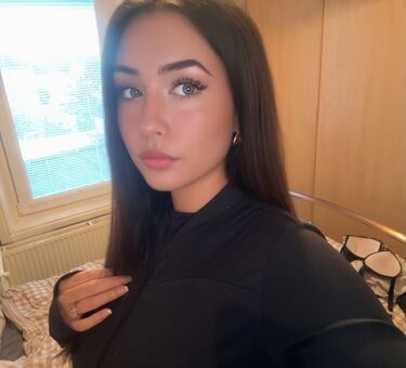 dharma Nahé Úniky OnlyFans Fotka 12