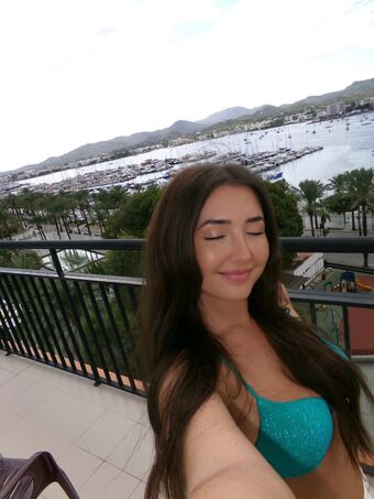 dharma Nahé Úniky OnlyFans Fotka 17