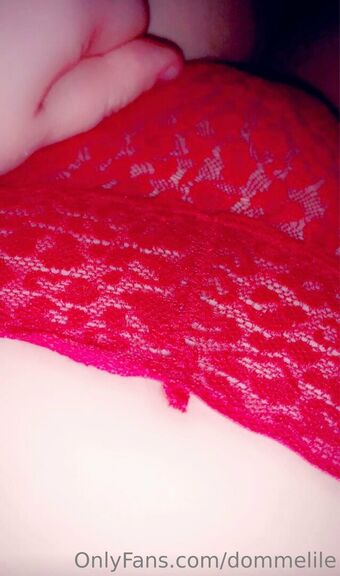 dommelile Nahé Úniky OnlyFans Fotka 4