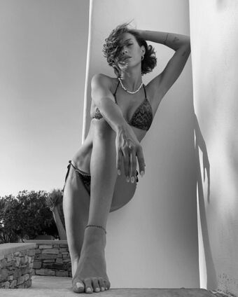 Dora Panteli