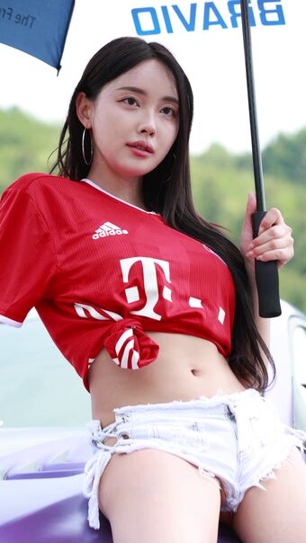 e.l.2.a Nahé Úniky OnlyFans Fotka 6