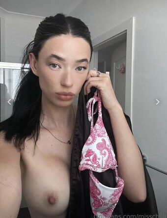 Eighty83three Nahé Úniky OnlyFans Fotka 2