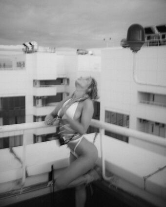 Ekrnw Nahé Úniky OnlyFans Fotka 18
