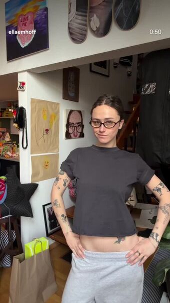 ellaemhoff Nahé Úniky OnlyFans Fotka 20