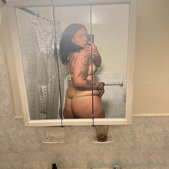 elliethic Nahé Úniky OnlyFans Fotka 8