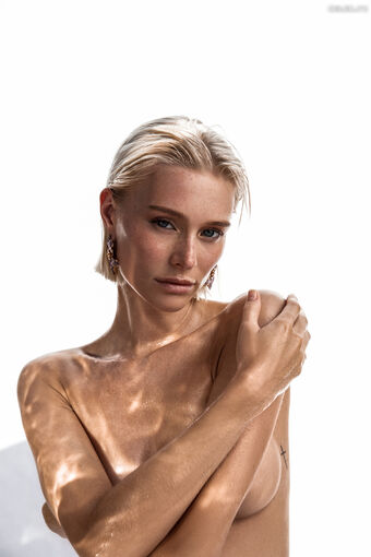 Emily Nina Streckies