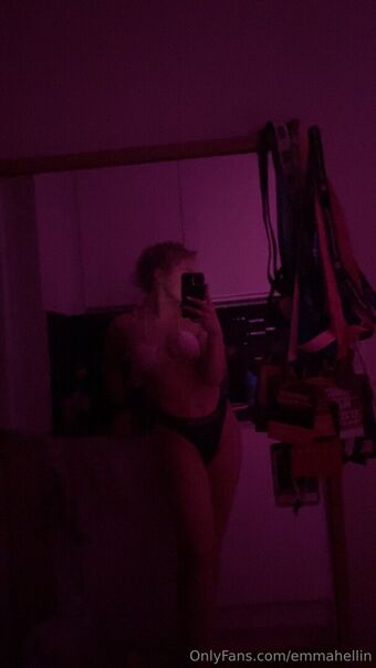 emmahellin Nahé Úniky OnlyFans Fotka 4