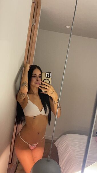 emmapetitee Nahé Úniky OnlyFans Fotka 1