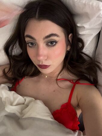 Errin Nahé Úniky OnlyFans Fotka 25