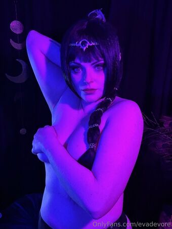 Eva Devore Nahé Úniky OnlyFans Fotka 45