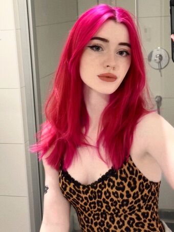 Evalunna Nahé Úniky OnlyFans Fotka 16