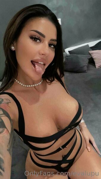 evalupu Nahé Úniky OnlyFans Fotka 1