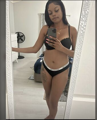 Farmer Girl Jess Nahé Úniky OnlyFans Fotka 12