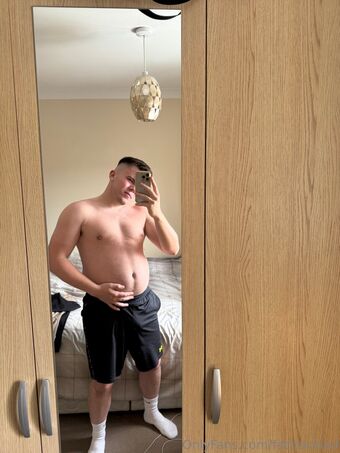 fattracklad Nahé Úniky OnlyFans Fotka 20