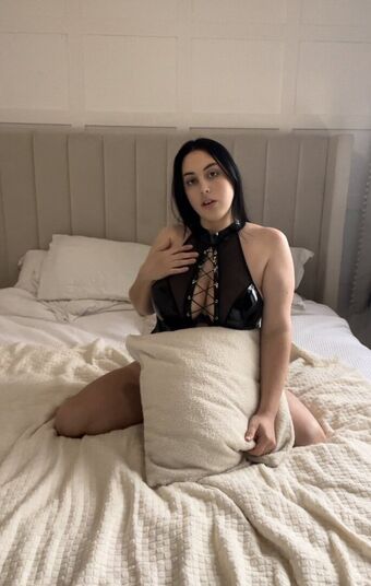 Faye Smith Nahé Úniky OnlyFans Fotka 16