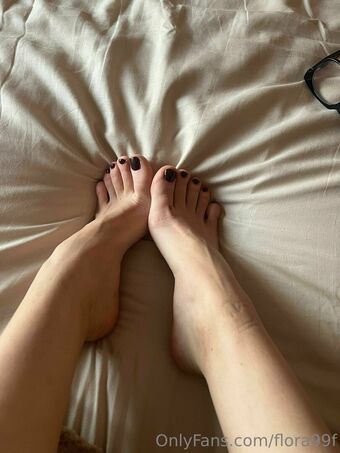 flora99f Nahé Úniky OnlyFans Fotka 24