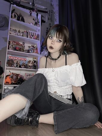 Flutterow Nahé Úniky OnlyFans Fotka 56