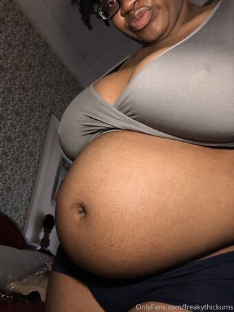 freakythickums Nahé Úniky OnlyFans Fotka 19