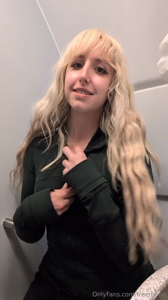 freemoon Nahé Úniky OnlyFans Fotka 30