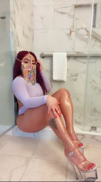freenofacebae Nahé Úniky OnlyFans Fotka 14