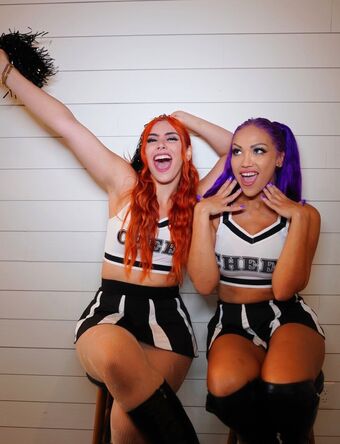 Frenemies Nahé Úniky OnlyFans Fotka 7