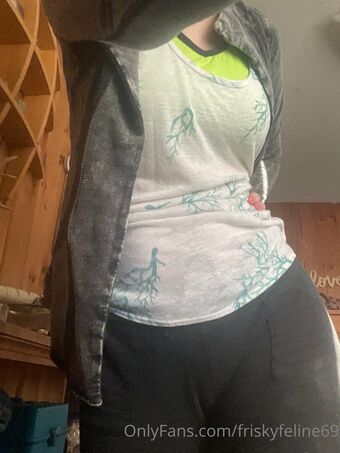 friskyfeline69
