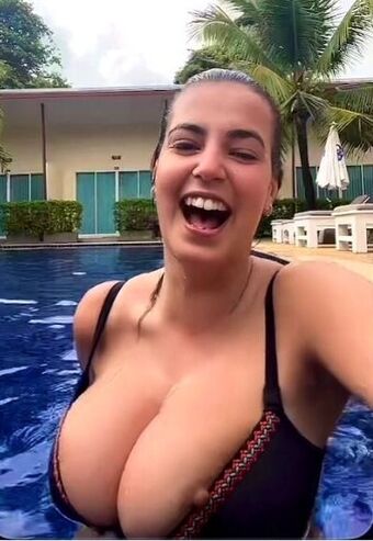 Gena Nahé Úniky OnlyFans Fotka 12