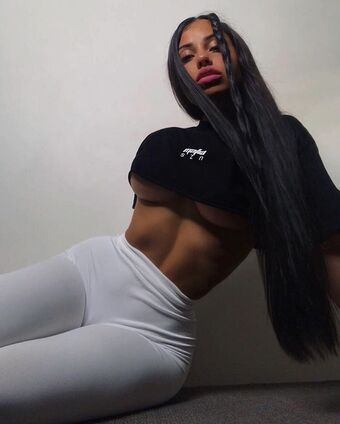 GinaSavage Nahé Úniky OnlyFans Fotka 13