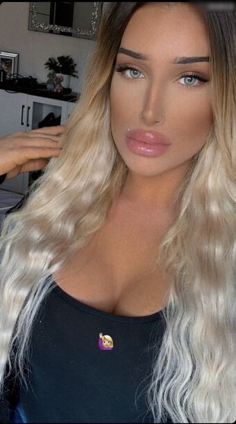 _Glamzon_ Nahé Úniky OnlyFans Fotka 9