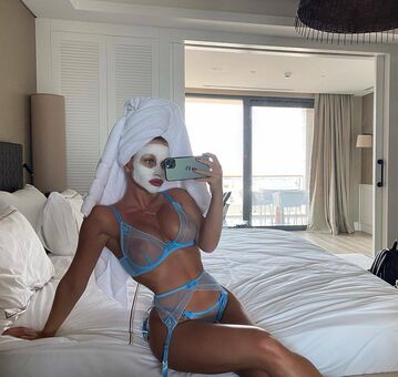 Gubernatar Nahé Úniky OnlyFans Fotka 73